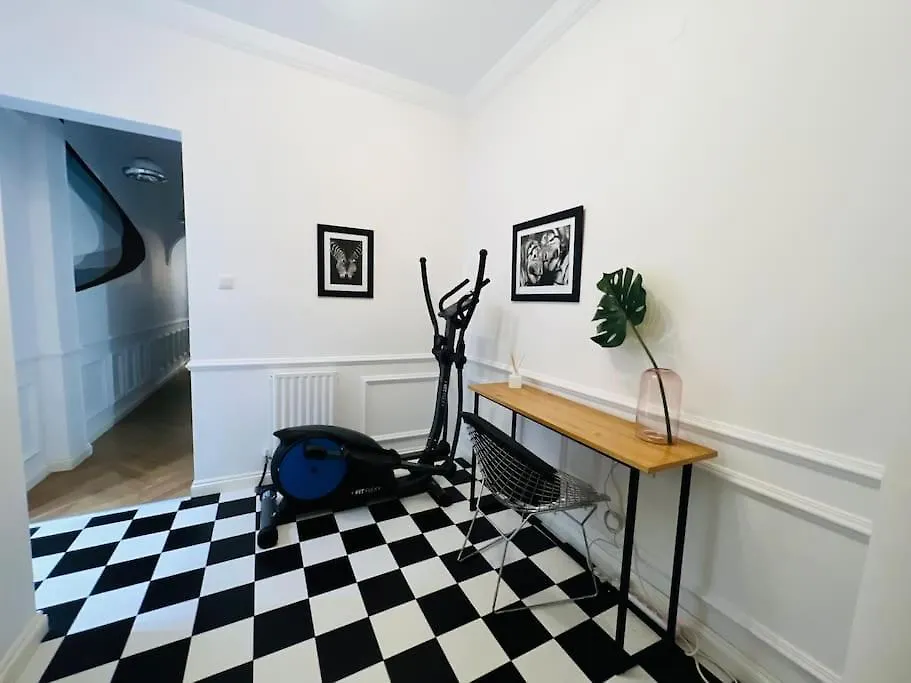 Redstripes Apartment Thessaloniki