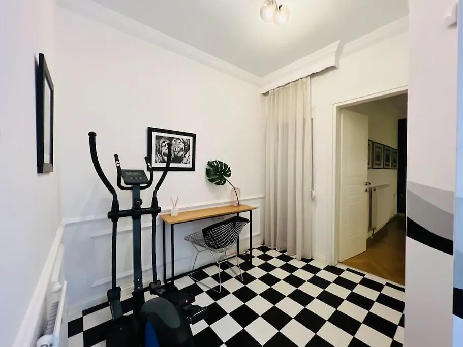 Redstripes Apartment Thessaloniki