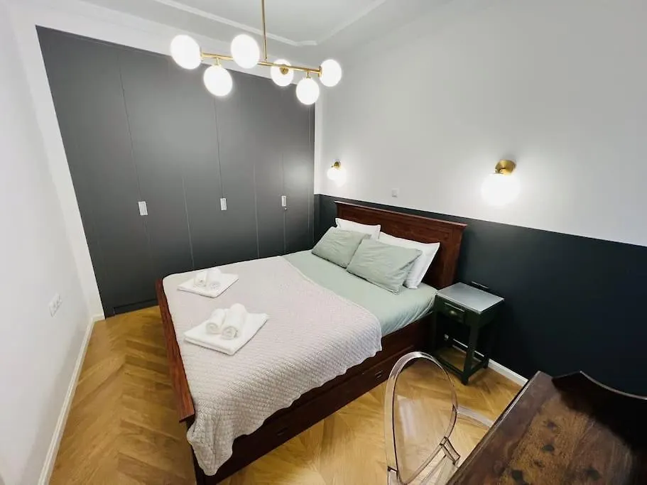 Redstripes Apartment Thessaloniki